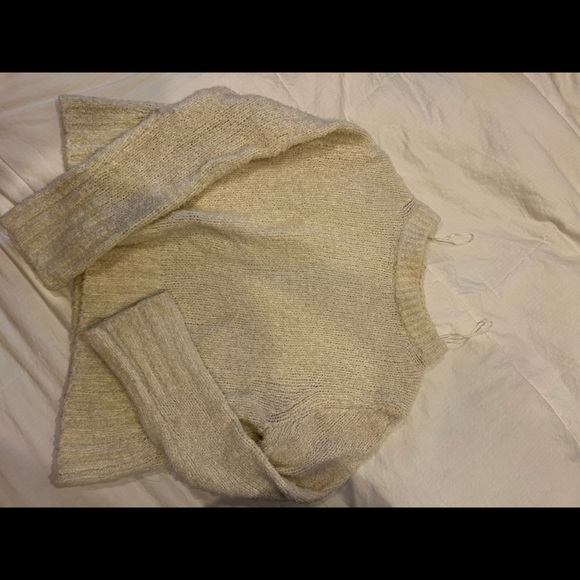 Zara cream sweater, super cute and comfortable - Size S - Picture 2 of 2